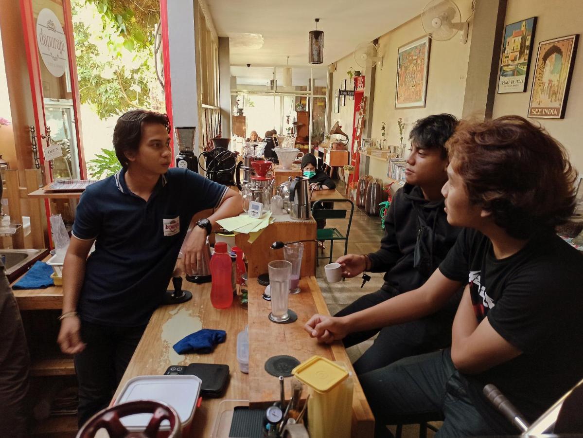Hotel Roemah 28 Syariah Medan Esterno foto