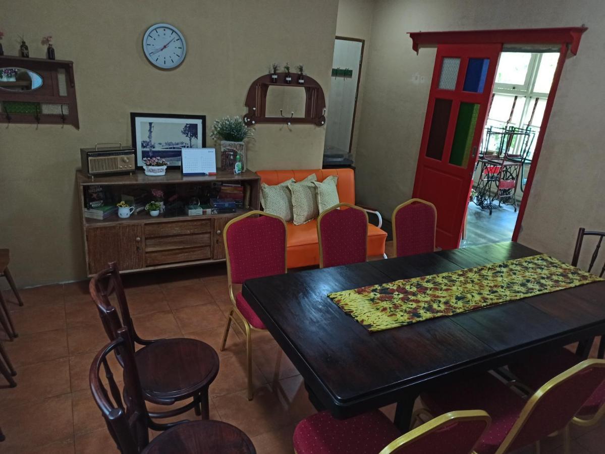 Hotel Roemah 28 Syariah Medan Esterno foto
