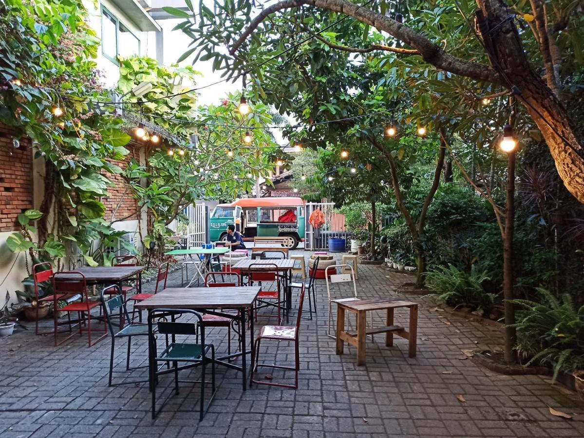 Hotel Roemah 28 Syariah Medan Esterno foto