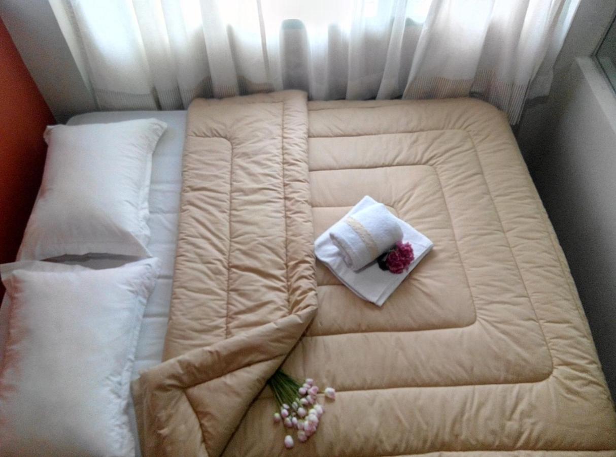 Hotel Roemah 28 Syariah Medan Esterno foto