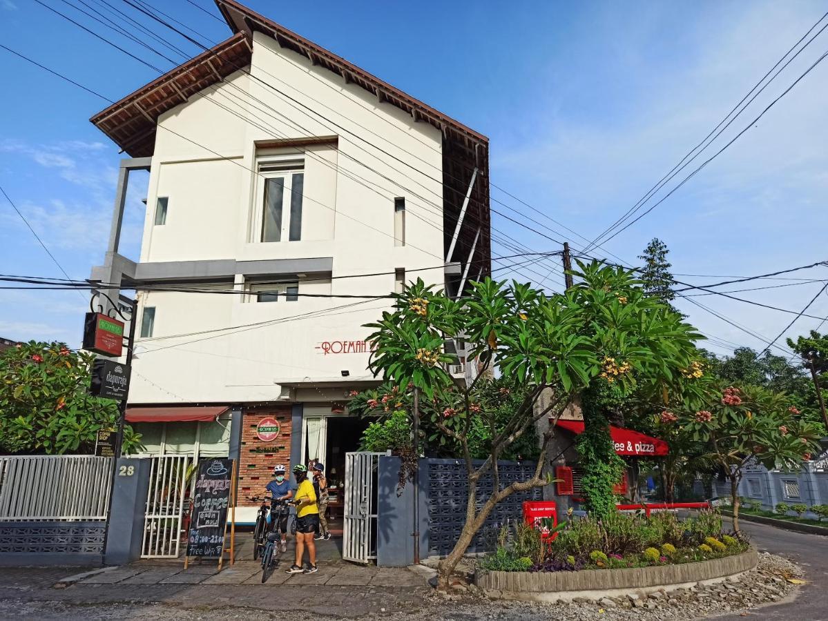 Hotel Roemah 28 Syariah Medan Esterno foto