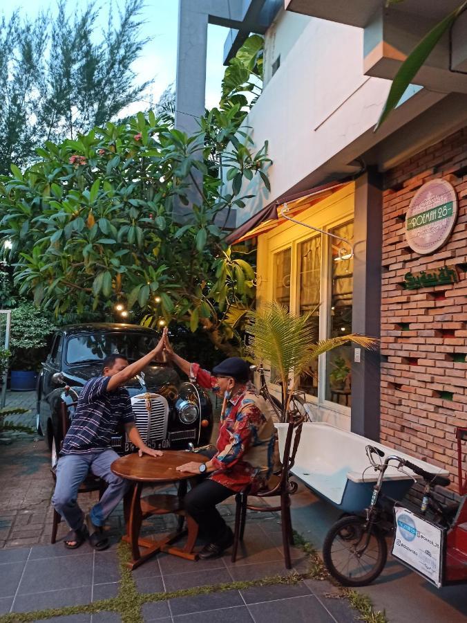 Hotel Roemah 28 Syariah Medan Esterno foto