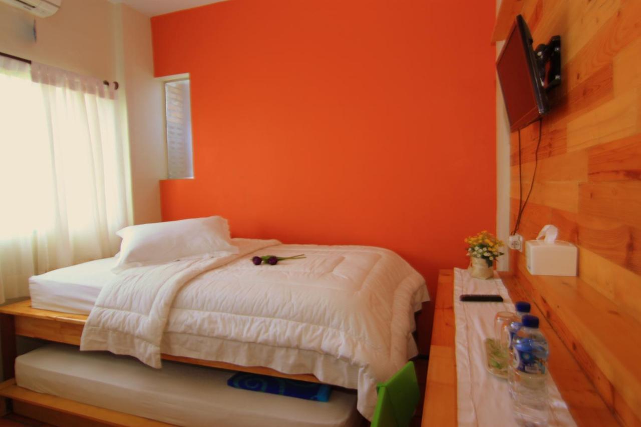 Hotel Roemah 28 Syariah Medan Esterno foto