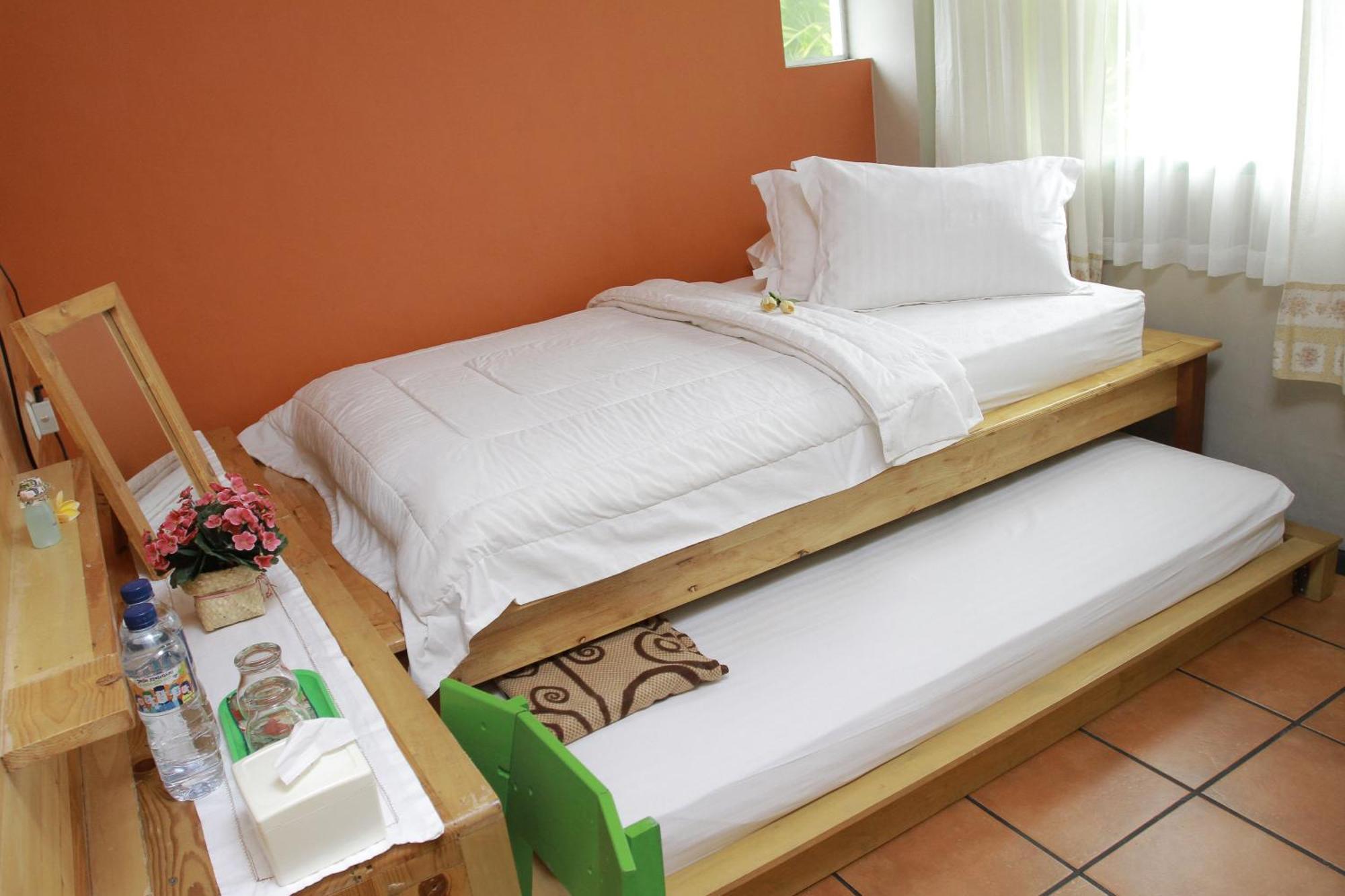 Hotel Roemah 28 Syariah Medan Esterno foto