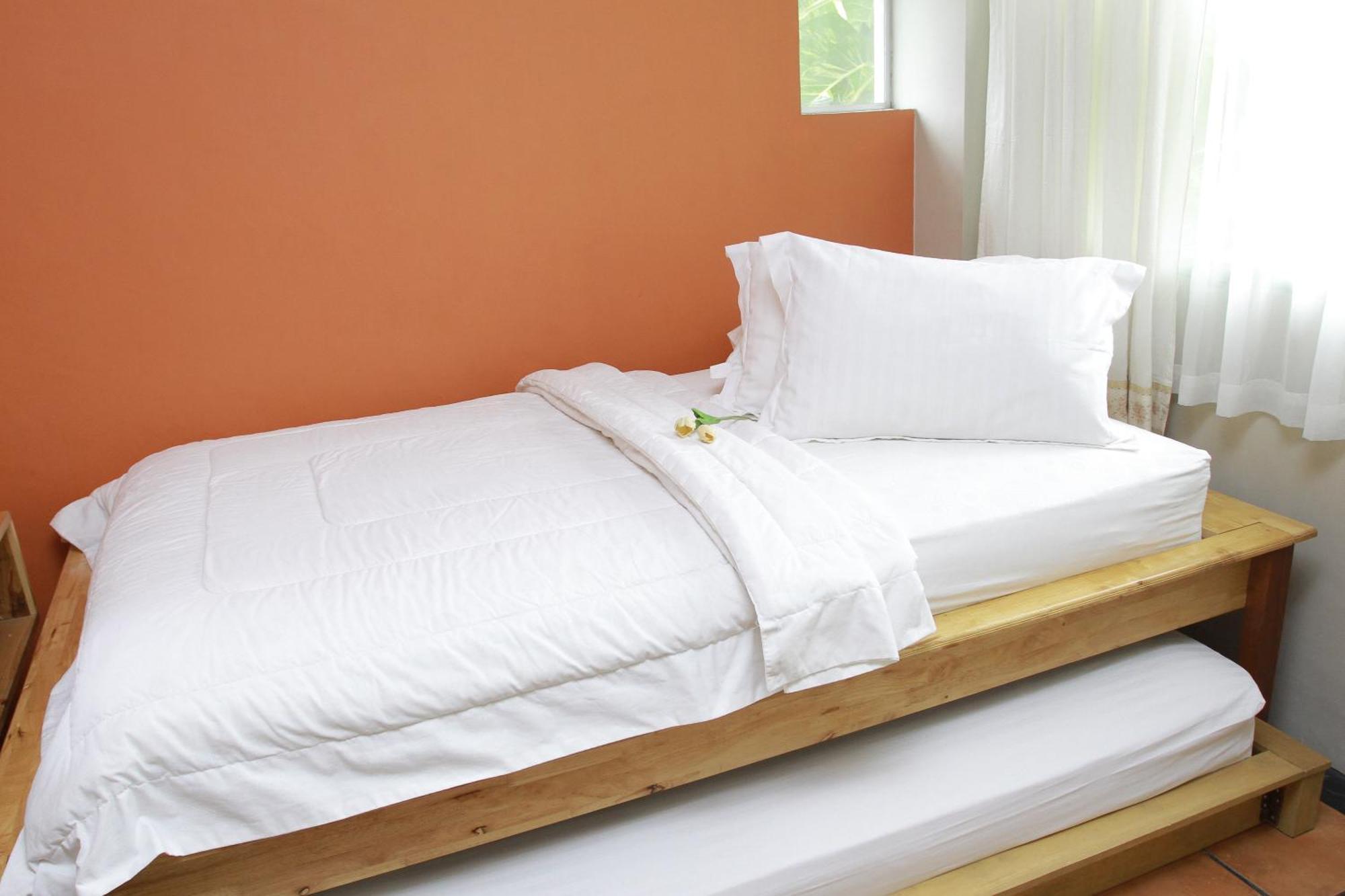 Hotel Roemah 28 Syariah Medan Esterno foto