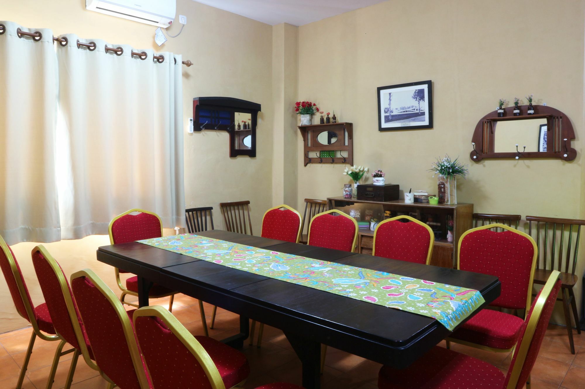 Hotel Roemah 28 Syariah Medan Esterno foto